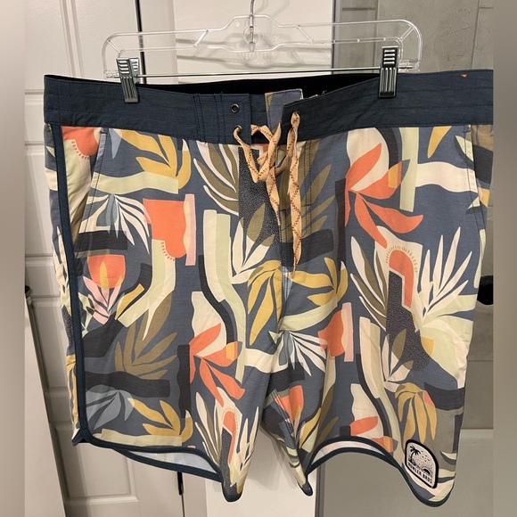 Howler Bros swimsuit - Picture 1 of 1